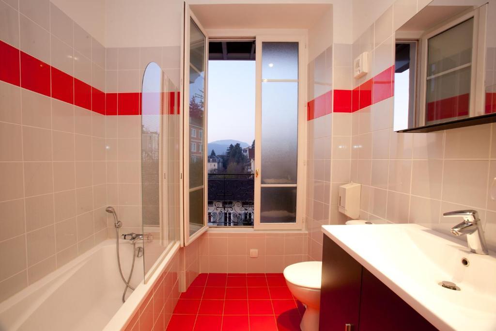 Aix Aparthotel *
